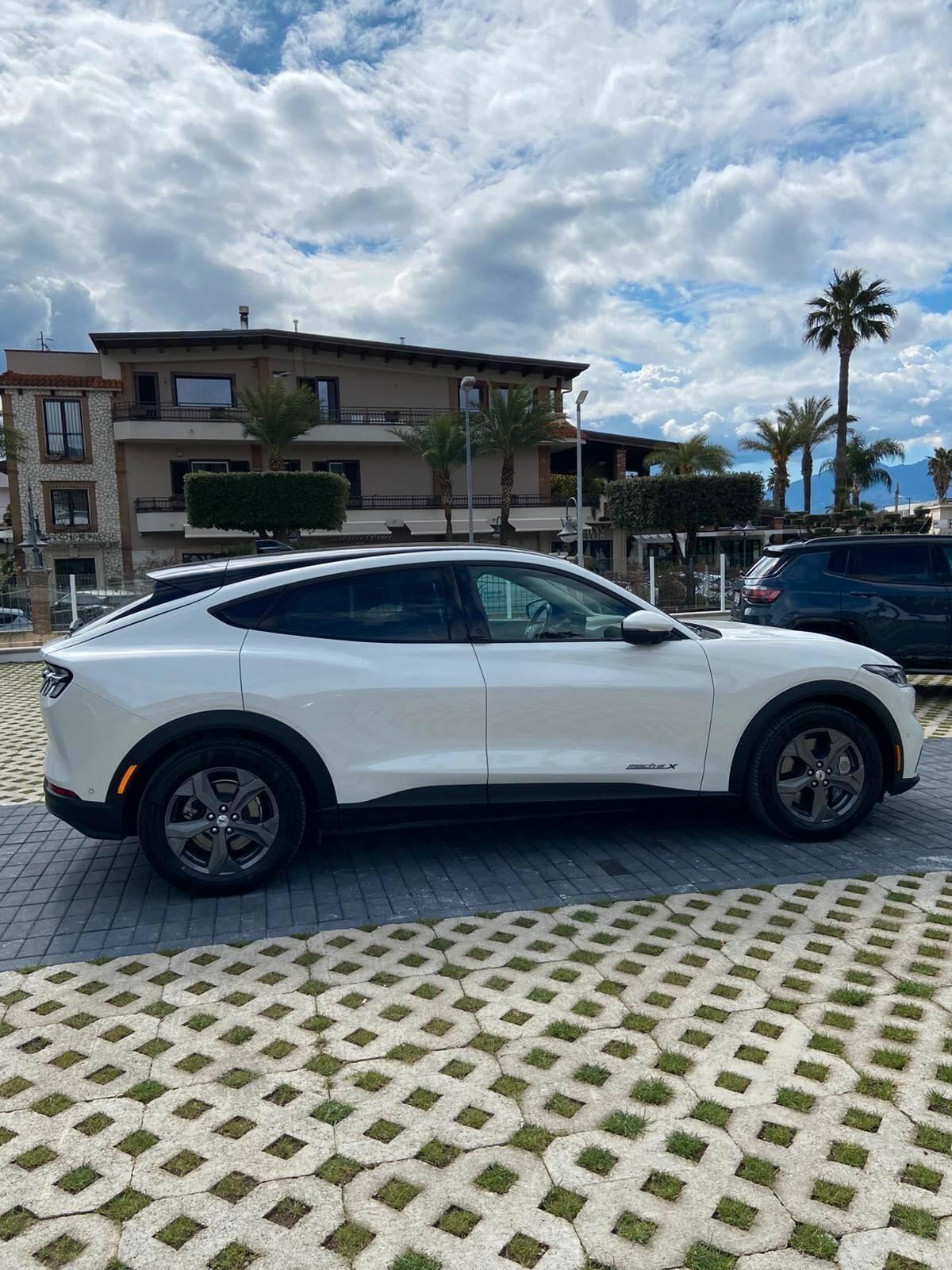 Ford Mustang Mach-E Standard Range 269 CV anno 2022 KM 68000 ITALIANA