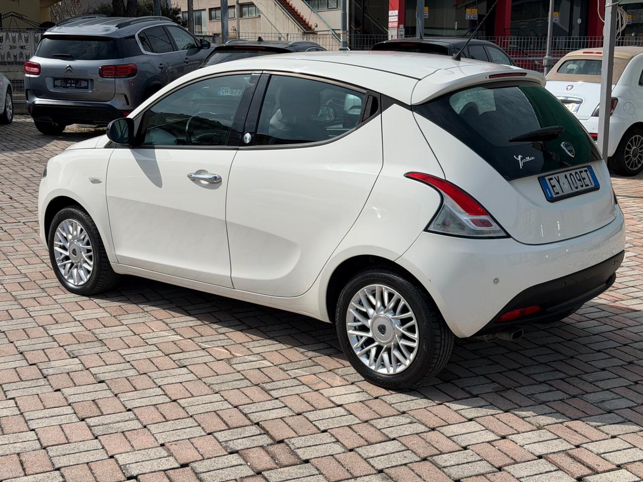 Lancia Ypsilon 1.2 69 CV 5 porte GPL Ecochic Gold