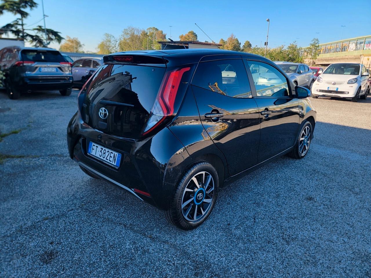 Toyota Aygo 1.0 72 CV x-clusiv GARANZIA TOYOTA