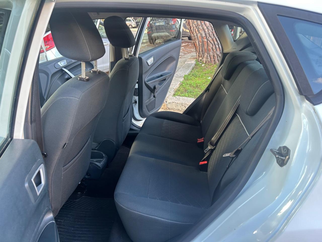 Ford Fiesta 1.4 TDCi 70CV 5 porte Titanium