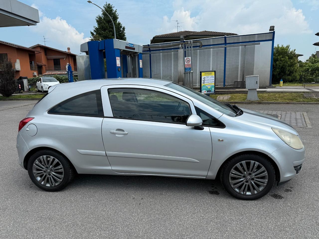 Opel Corsa 1.2 5 porte Enjoy