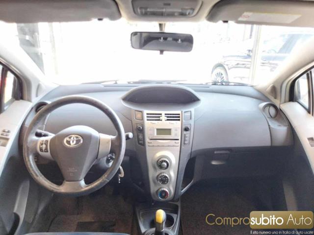 TOYOTA Yaris 1.3 3 porte