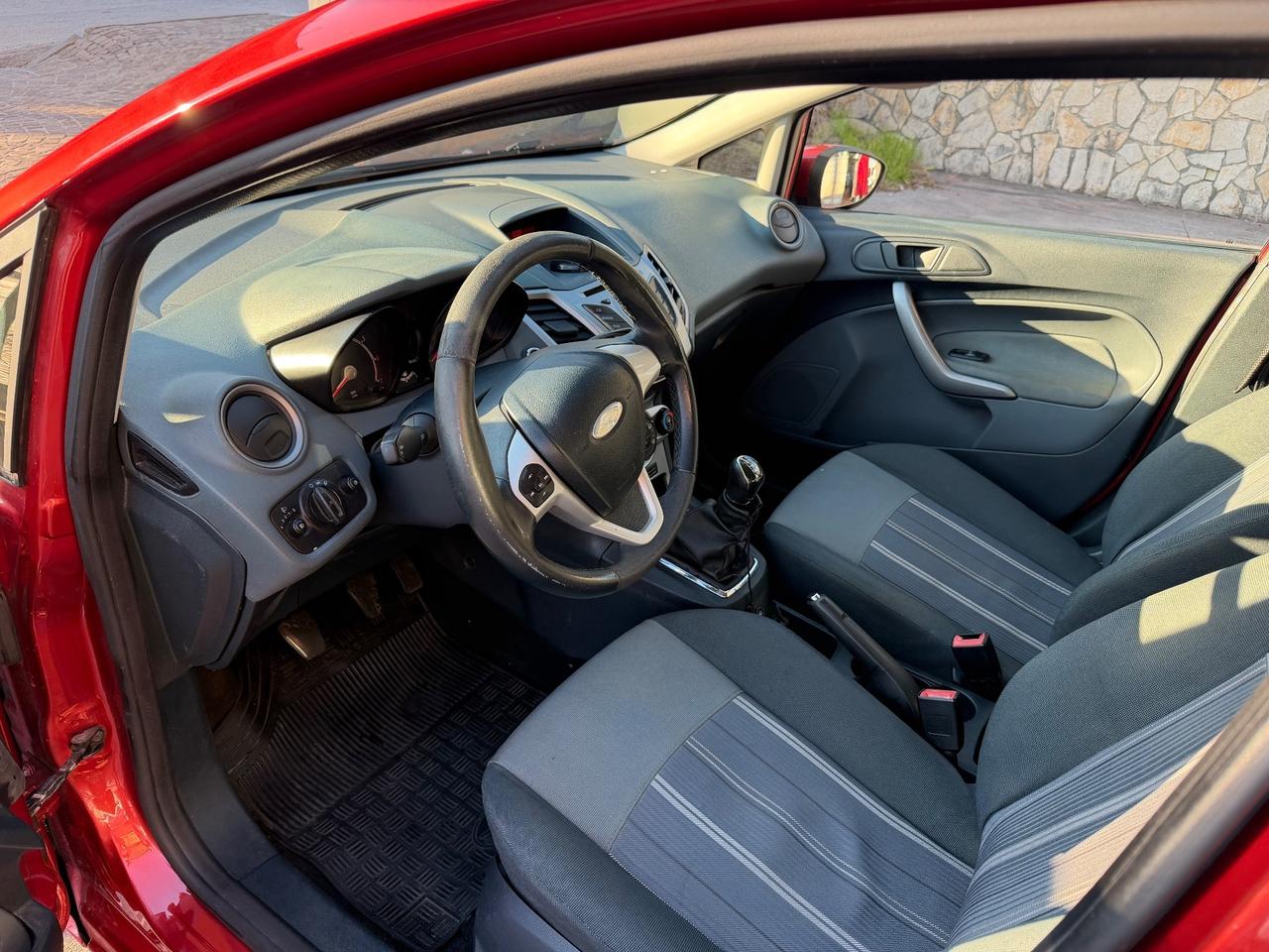 Ford Fiesta 1.4 5 porte Bz.- GPL Titaniumf