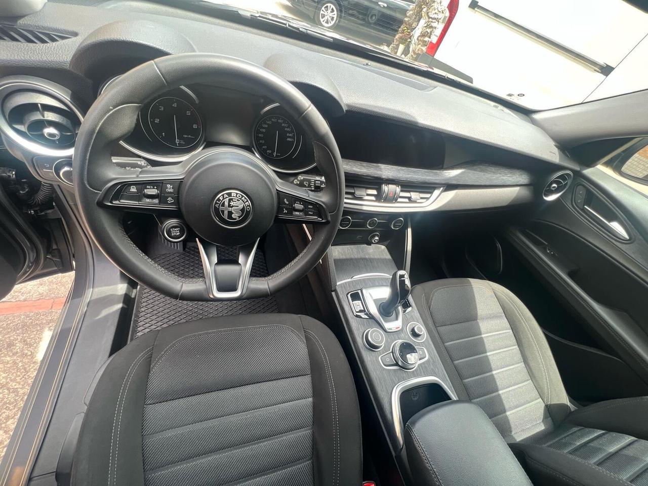 Alfa Romeo Stelvio 2.2 Turbodiesel 160 CV AT8 RWD Business