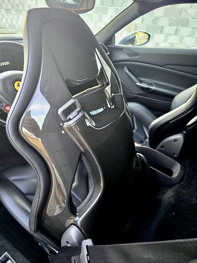 Ferrari 488 GTB sed Carbonio, TOTAL BLACK