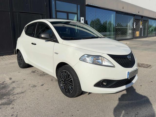 LANCIA Ypsilon 1.2 69 CV 5 porte Platinum