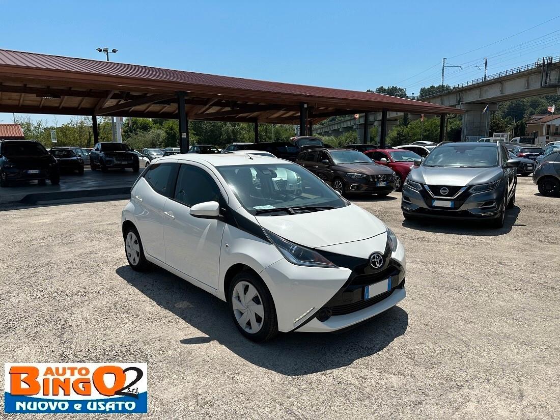 Toyota Aygo 1.0 VVT-i 69 CV 5 porte x-cool TSS