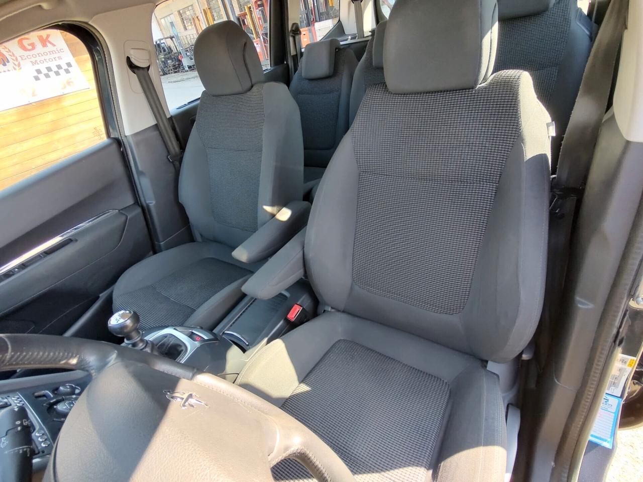 Peugeot 5008 1.6 HDi 115CV Business, 7 POSTI, GARANZIA L.12 MESI