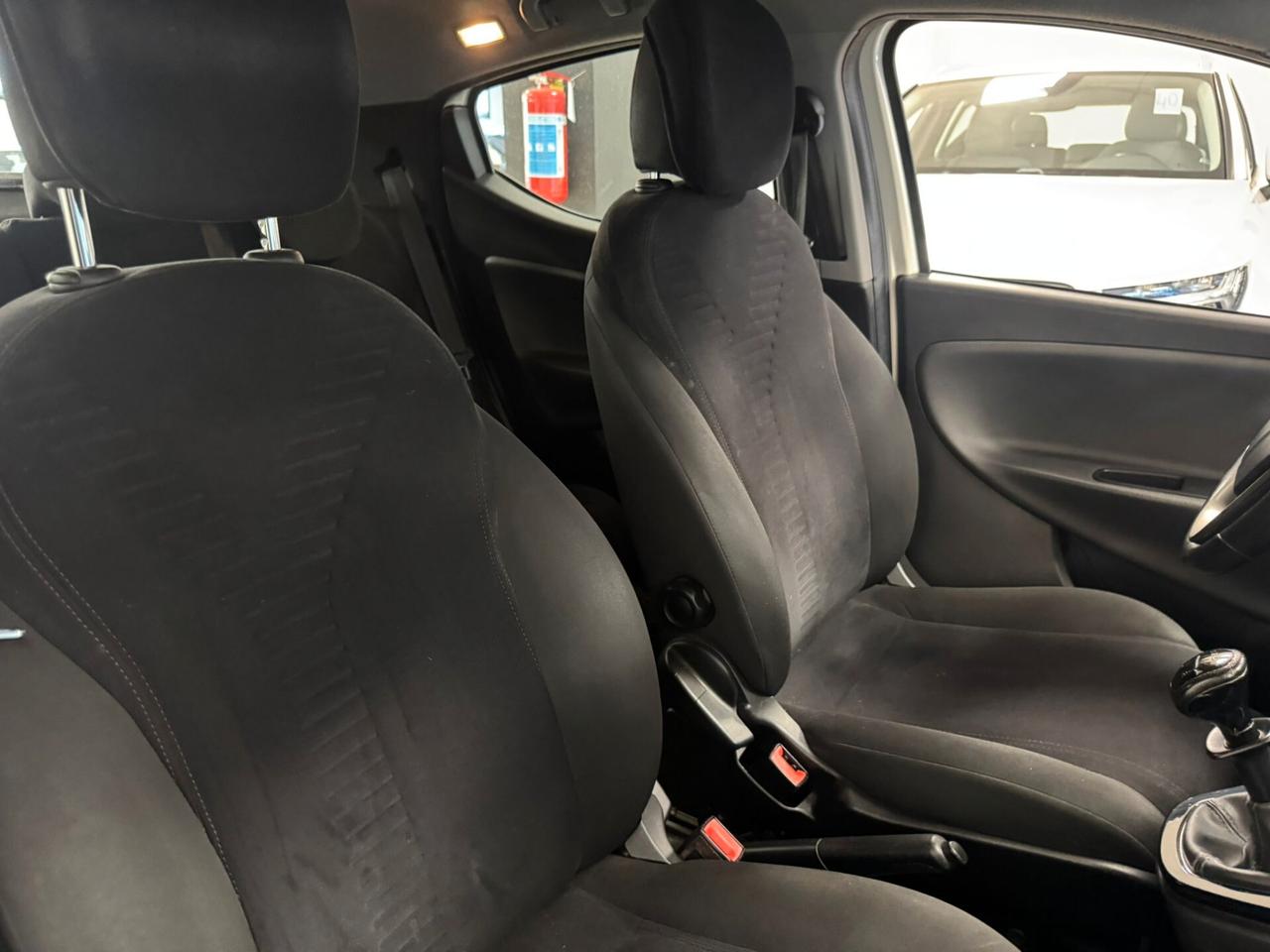 Lancia Ypsilon 1.2 69 CV 5 porte S&S Platinum