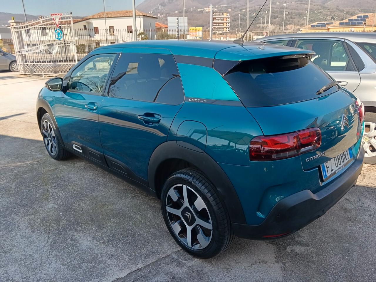 Citroen C4 Cactus BlueHDi 100 S&S Shine Pack