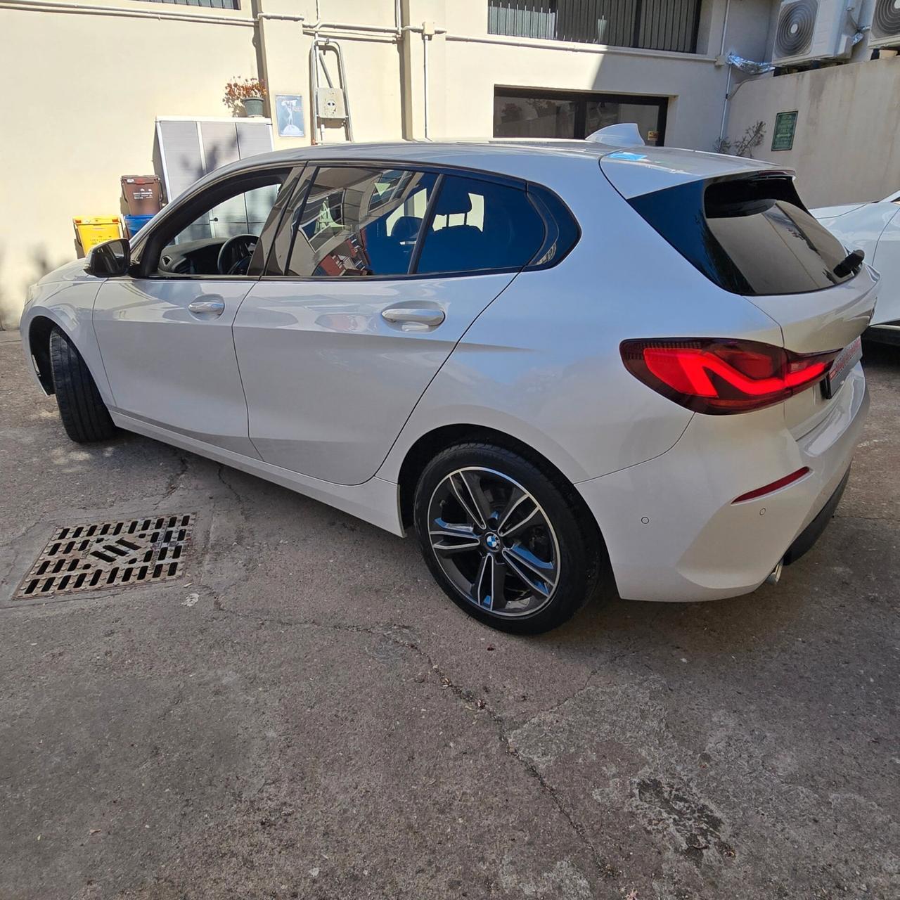 Bmw 116d AUTOMATIC 5p. Sport