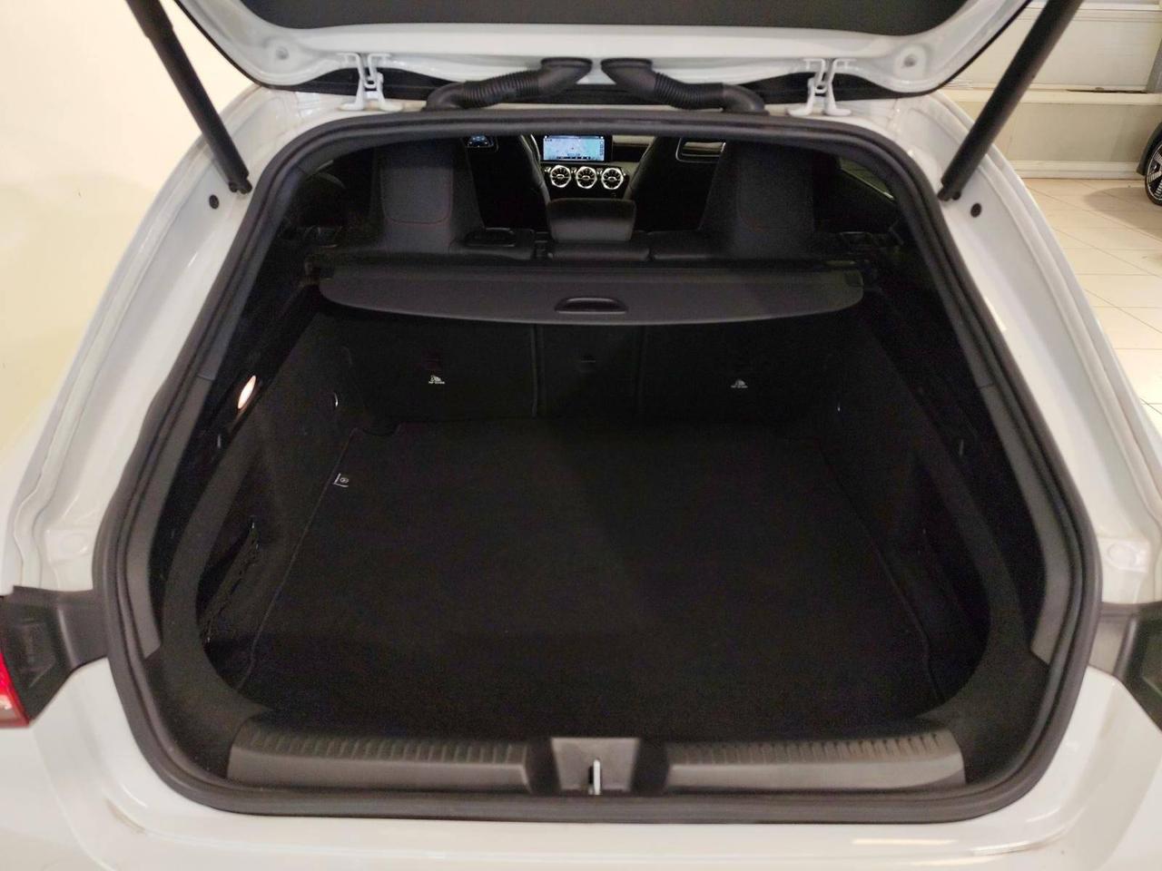 Mercedes CLA 200 Shooting Brake Premium