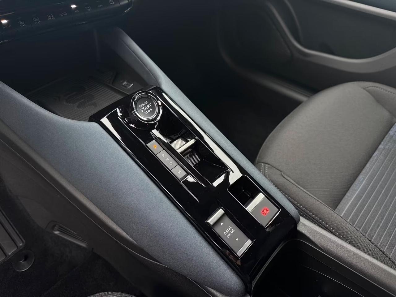 Alfa Romeo Junior 1.2 136 CV Hybrid eDCT6