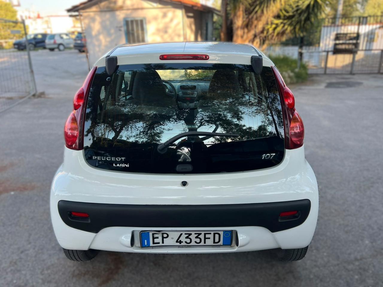 PEUGEOT 107 1.0 5porte Superga - 2012