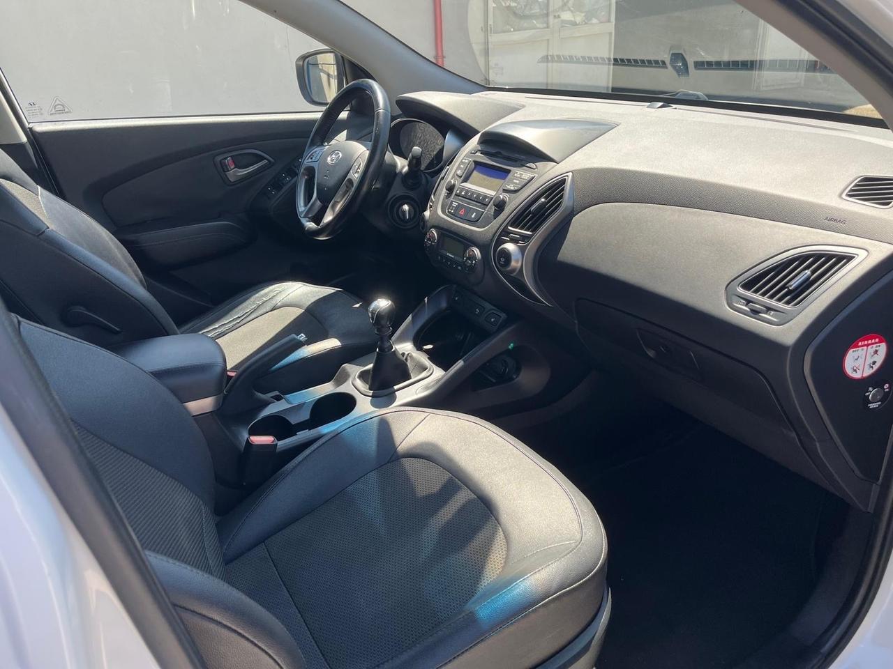 Hyundai iX35-1.7 crdi- full-2014
