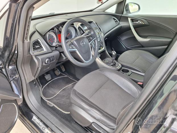 Opel Astra 1.7 CDTI 110CV Sports Tourer Cosmo