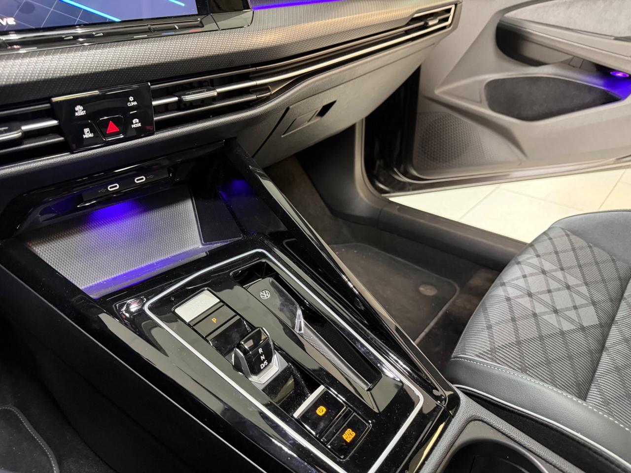 Volkswagen Golf 2.0 TDI 150 CV DSG SCR R-Line