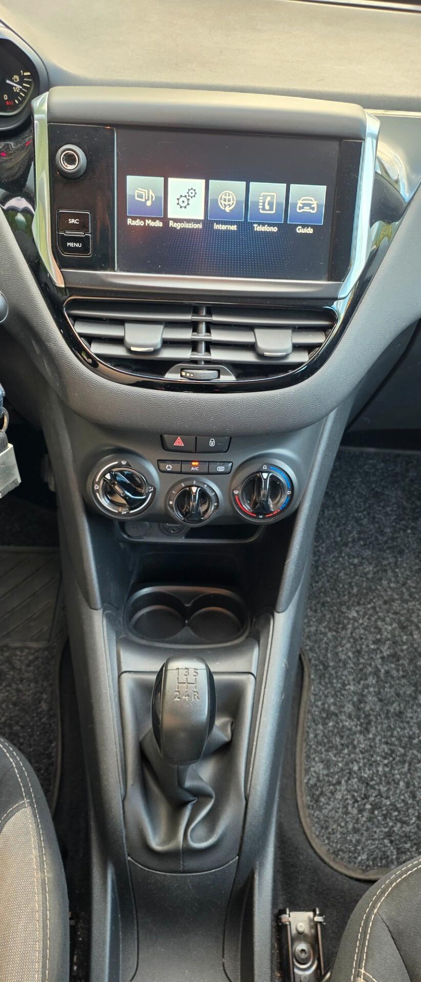 Peugeot 208 PureTech 82 5 porte Allure