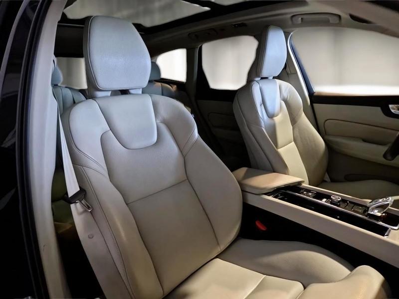 VOLVO XC60 B4 D AWD automatico Inscription