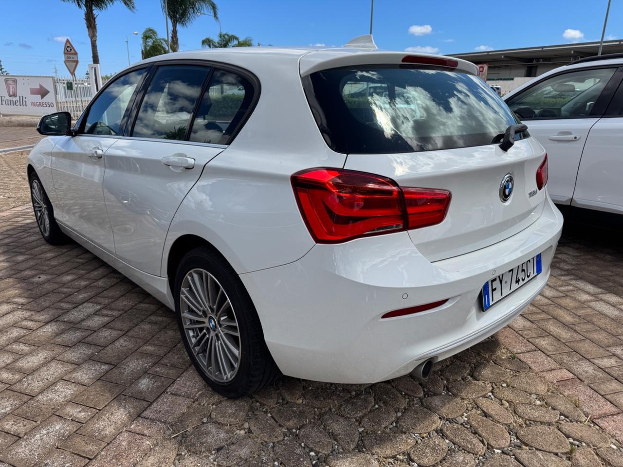 Bmw 116 116d 5p. Urban