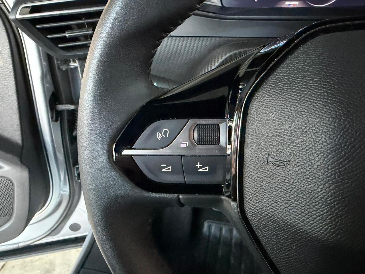 Peugeot 2008 1.2cc 100cv ALLURE - PREZZO REALE!