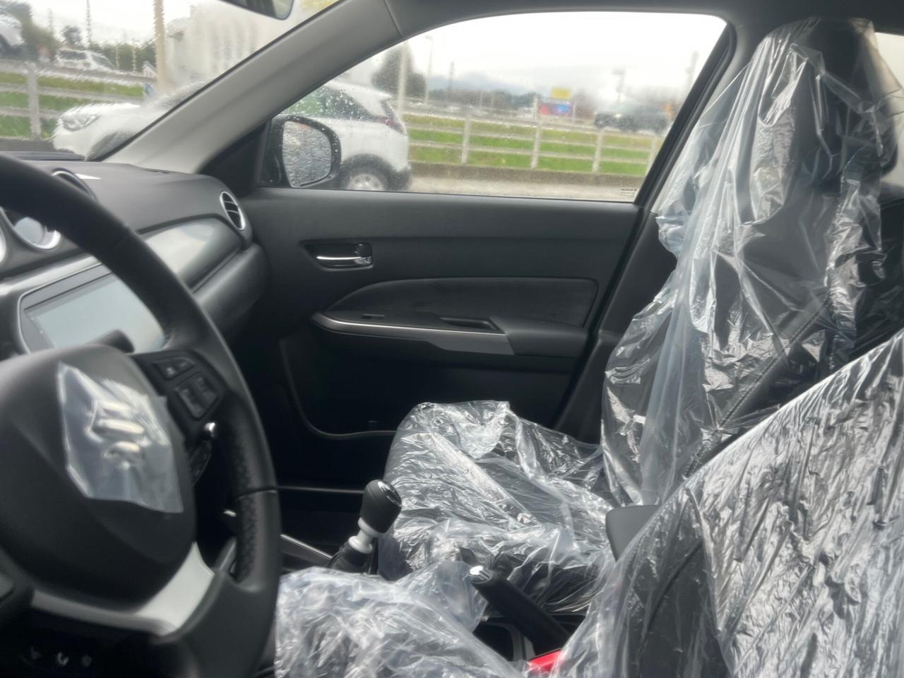 Suzuki Vitara 1.4 Hybrid Top