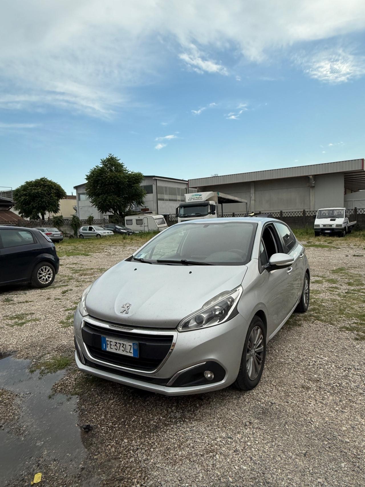 Peugeot 208 PureTech 82 5 porte Allure GPL