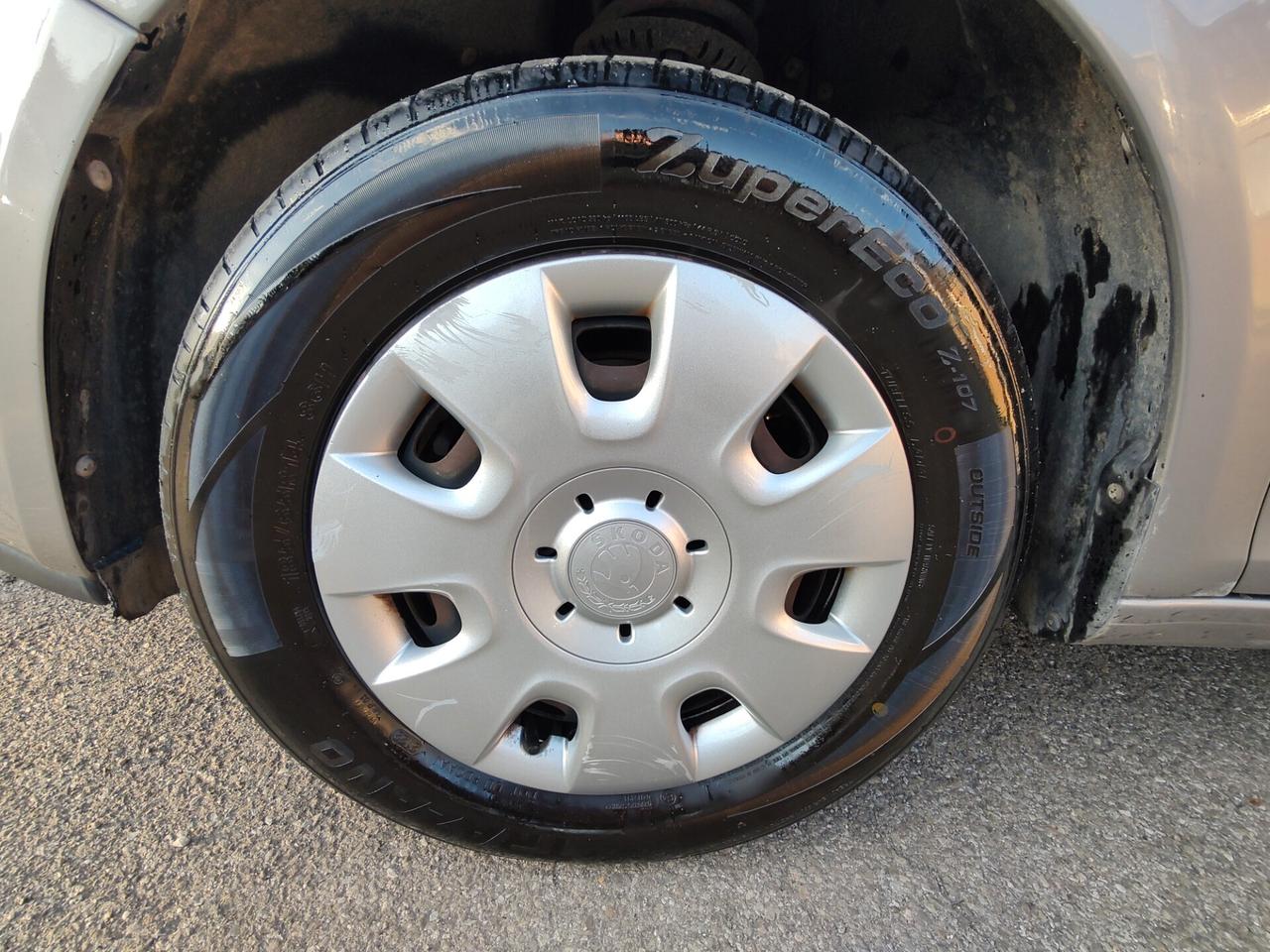 Skoda Roomster 1.2 12V 70CV Style GPLine, OK NEOPATENTATI