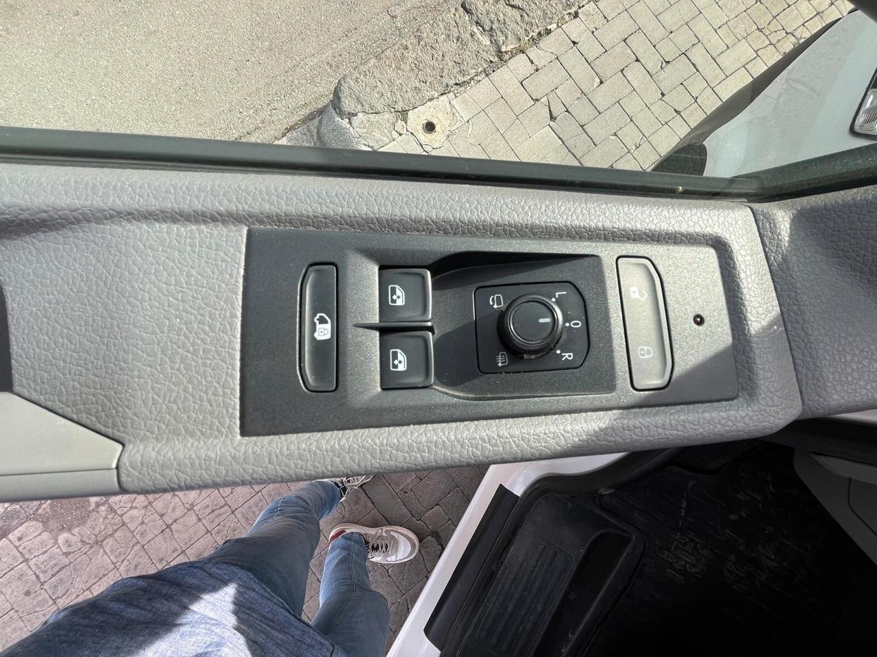 Volkswagen Transporter 2.0 TDI 110CV PC Cassonato