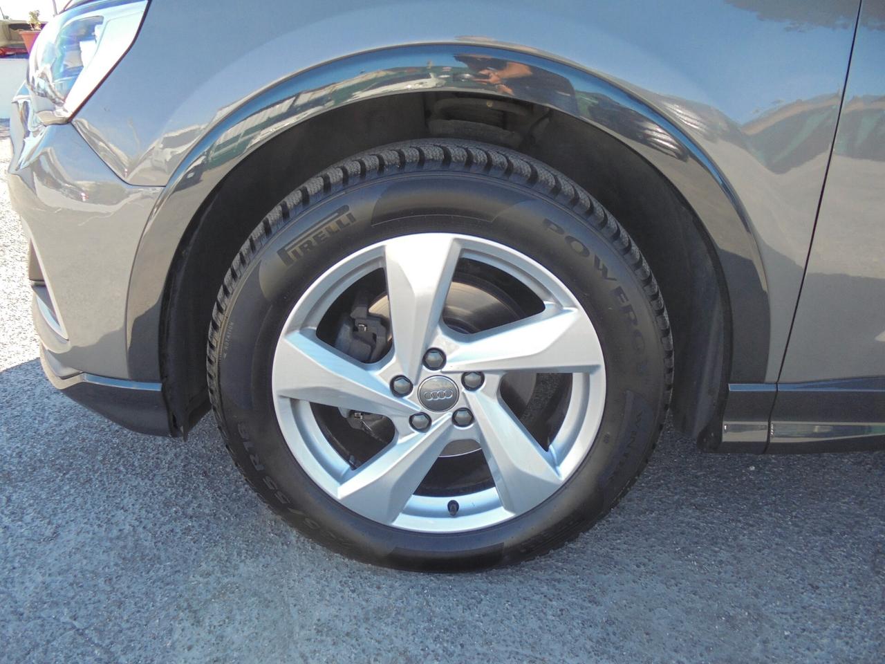 Audi Q3 35 TDI S tronic Business Advanced
