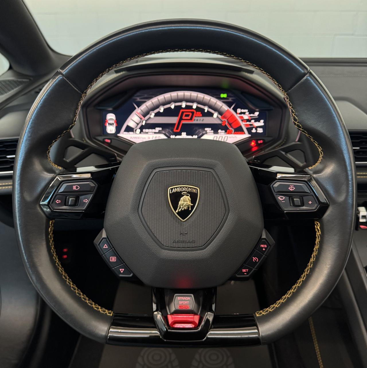 Lamborghini Huracán EVO Spyder 5.2cc 640cv AWD "Giallo Inti" + Wrapping NeroOpaco