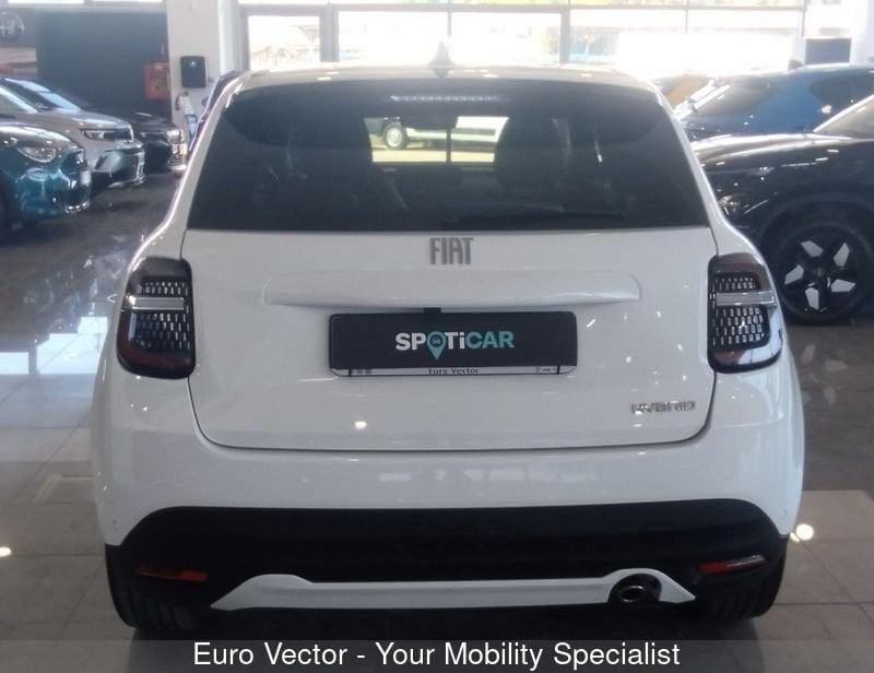 FIAT 600 1.2 Hybrid 100cv La Prima