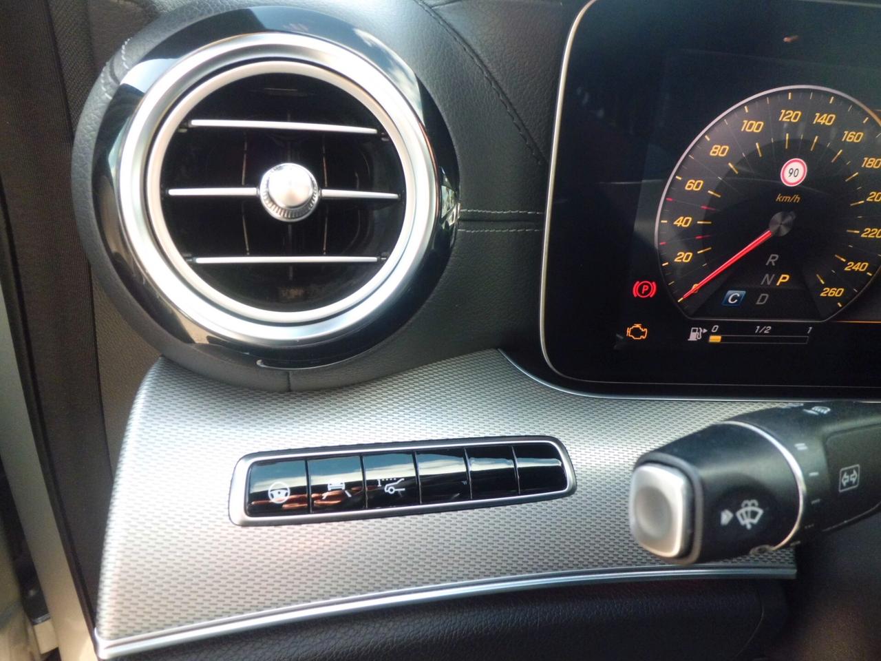 Mercedes-benz E 220 d Auto Premium Plus