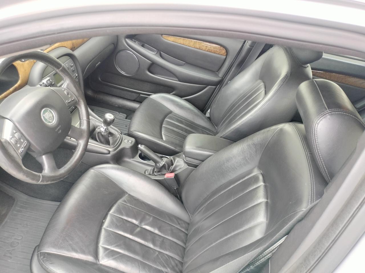 Jaguar X-Type 2.0D 131 C.V. cat Wagon Executive INTERNI IN PELLE FARI EXNO