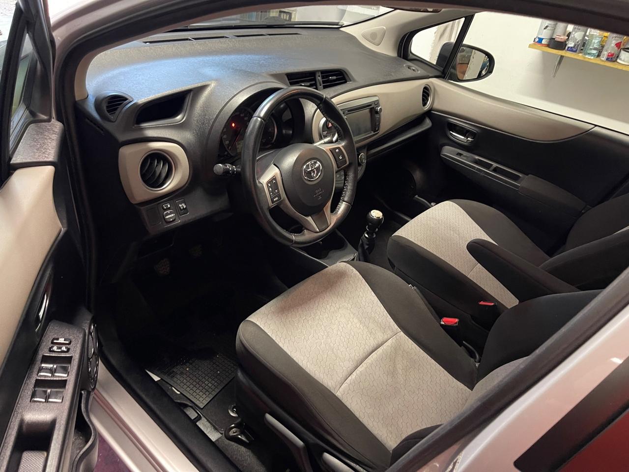 Toyota Yaris 1.3 5 porte Lounge