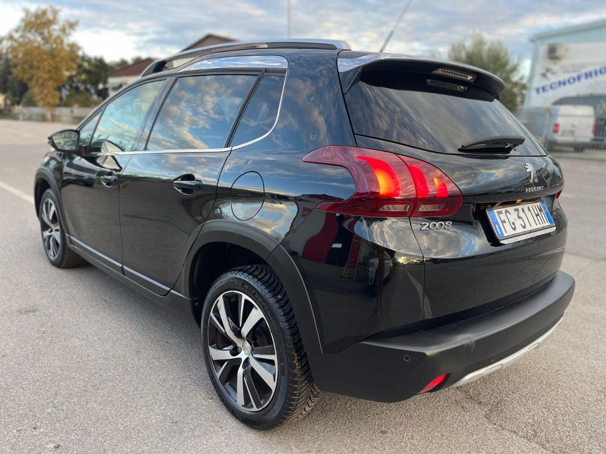 PEUGEOT - 2008 - BlueHDi 100 GT Line