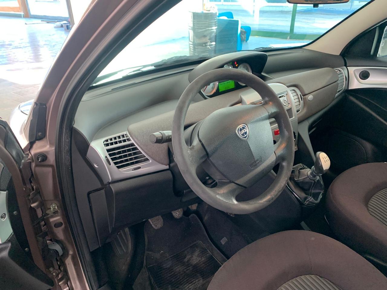 Lancia Ypsilon 1.2 69 CV Diva