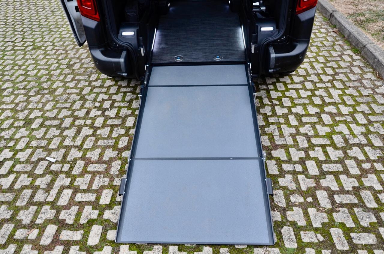 CITROEN BERLINGO 1.5 BLUEHDI M FEEL 130cv, GARANZIA UFF CITROEN, UNICOPROPRIETARIO, NO IVA, ALLESTIMENTO FOCACCIA CERVIA, PERMUTE