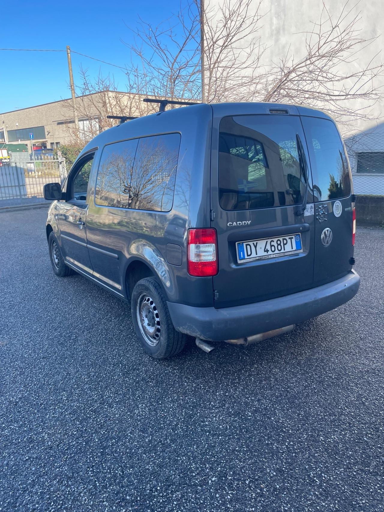 Volkswagen Caddy 2.0 Ecofuel 4p. Van Vetrato