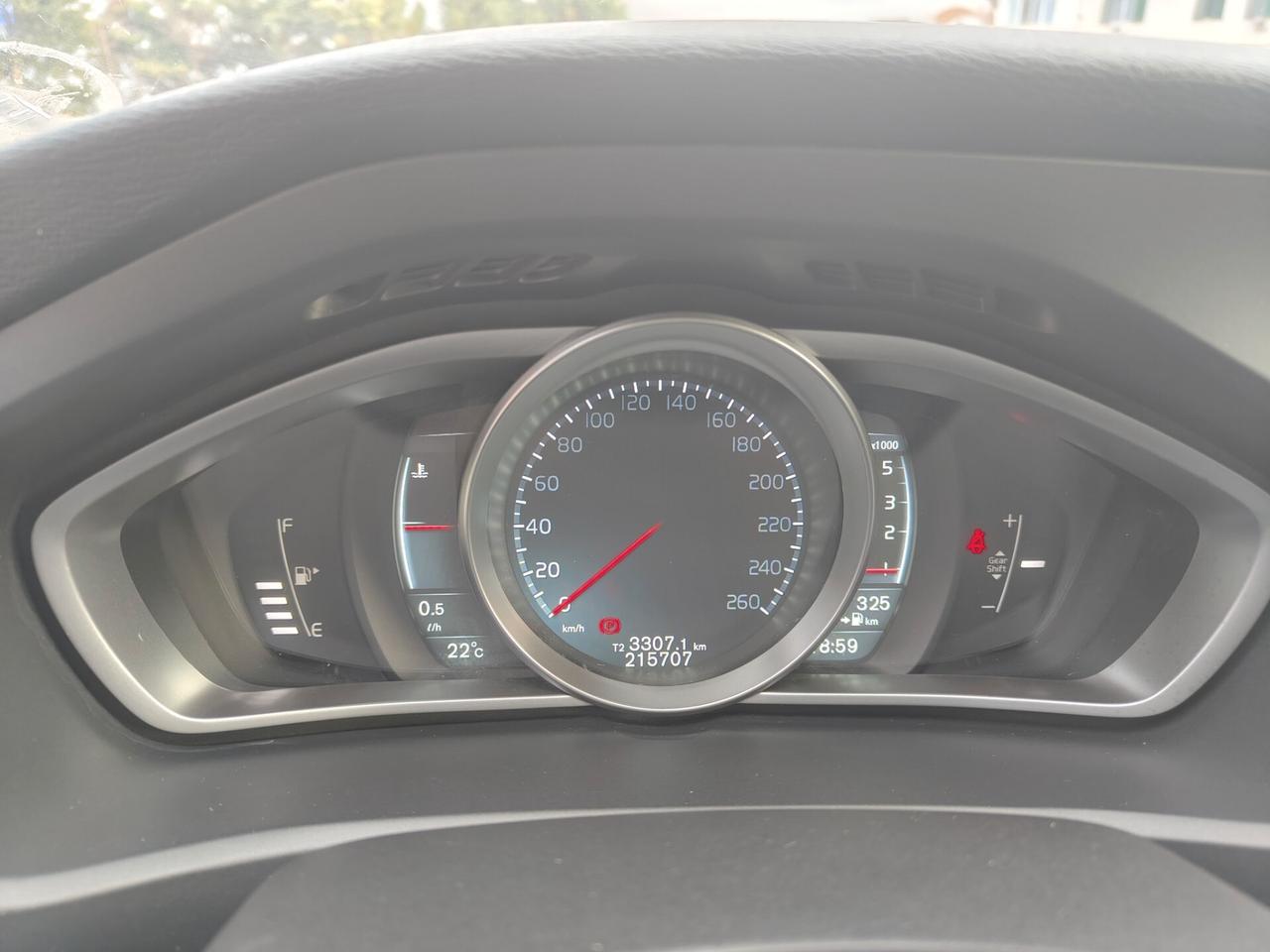 Volvo V40 D2 1.6d summum