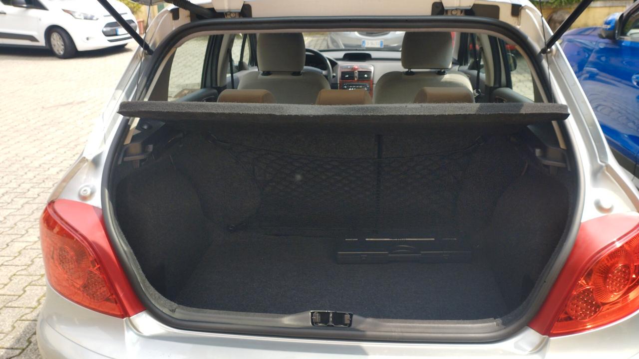 Peugeot 307 1.4 16V 5p. XT