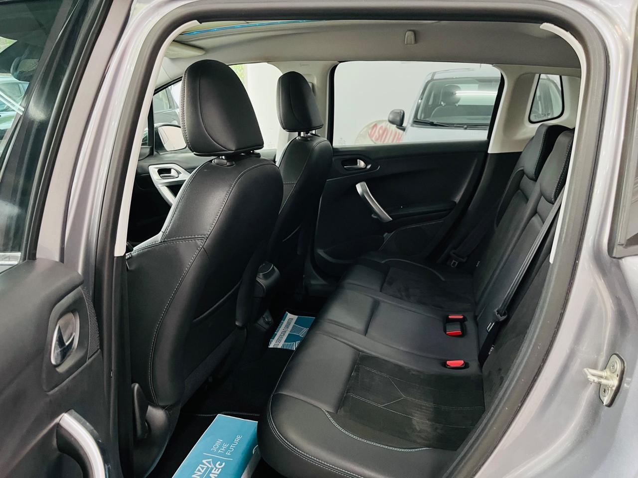 Peugeot 2008 1.6 HDi 120cv CROSSWAY 2018
