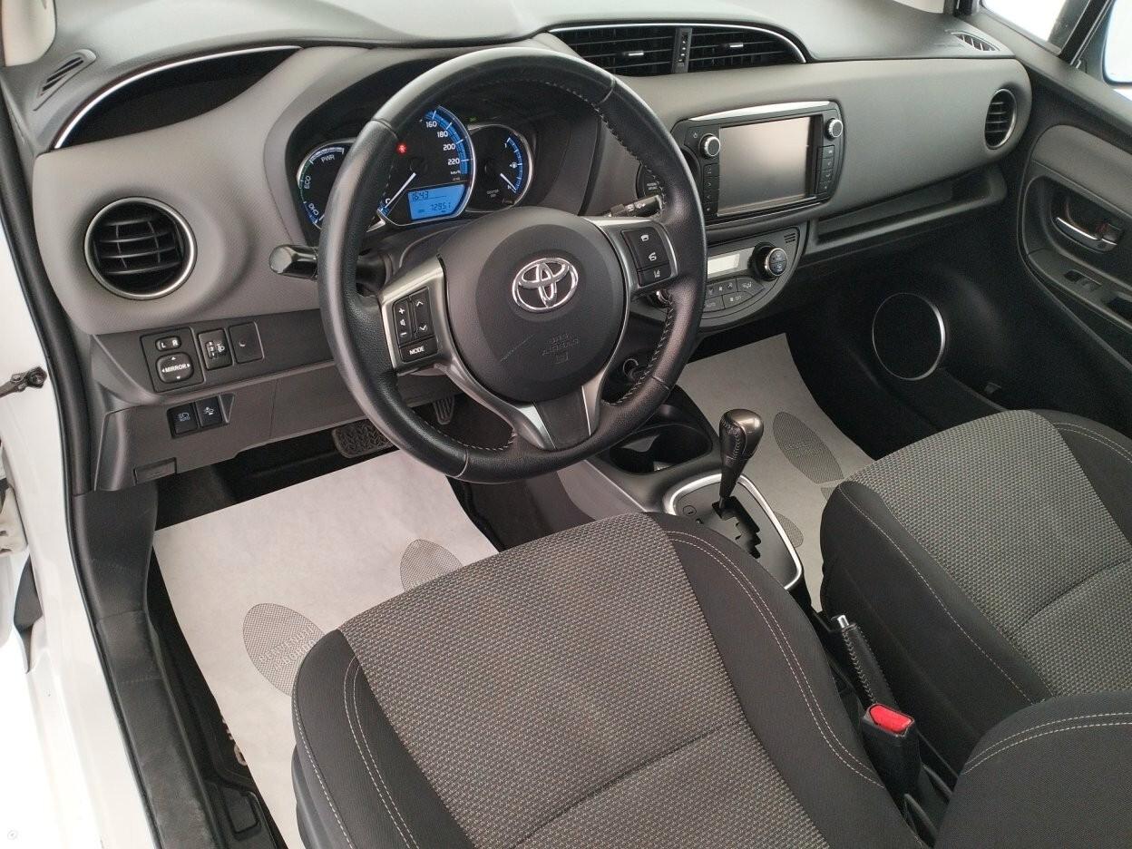 Toyota Yaris 1.5 Hybrid - NEOPATENTATI