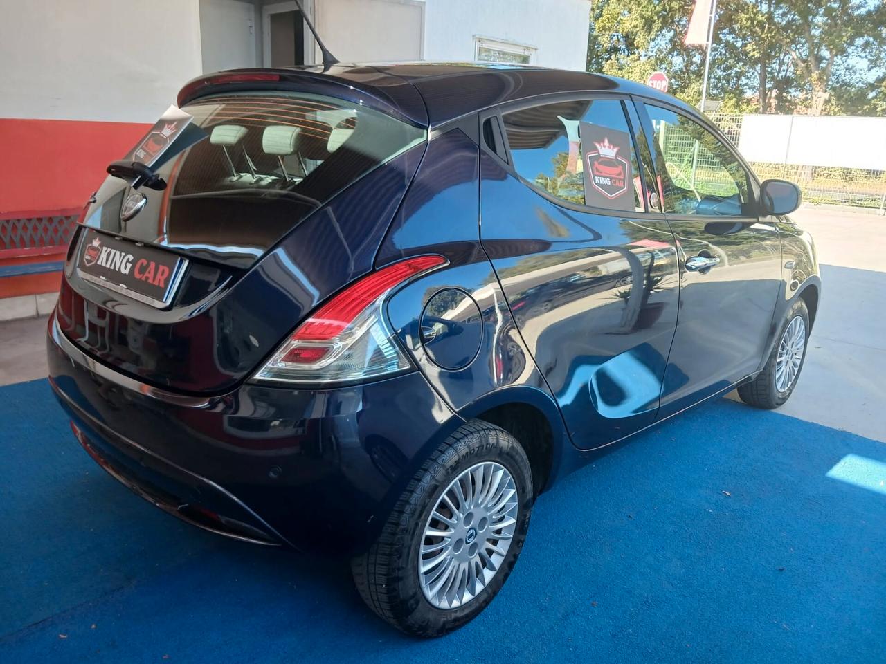 Lancia Ypsilon 1.2 69 CV 5 porte GPL Ecochic Gold