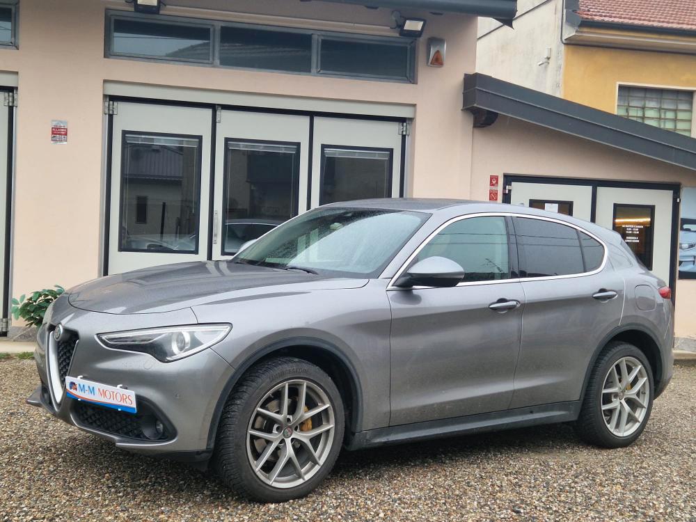 Alfa Romeo Stelvio 2.2 t Executive Q4 190cv auto my19