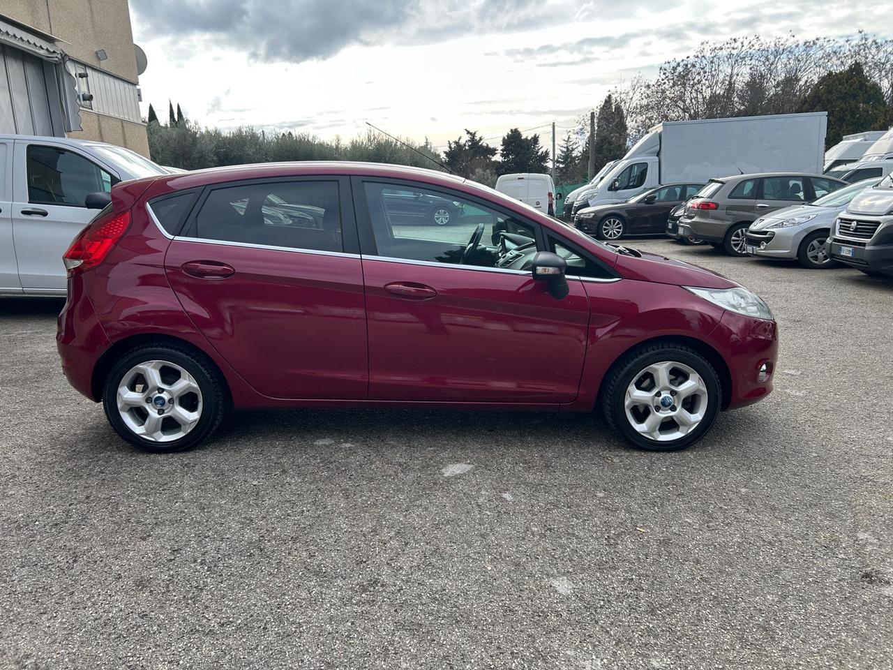 Ford Fiesta 1.4 TDCi 5p. Titanium