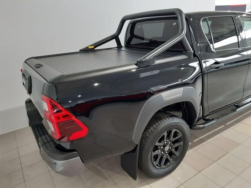 Toyota Hilux 2.8 D A/T 4WD 4 porte Double Cab Invincible