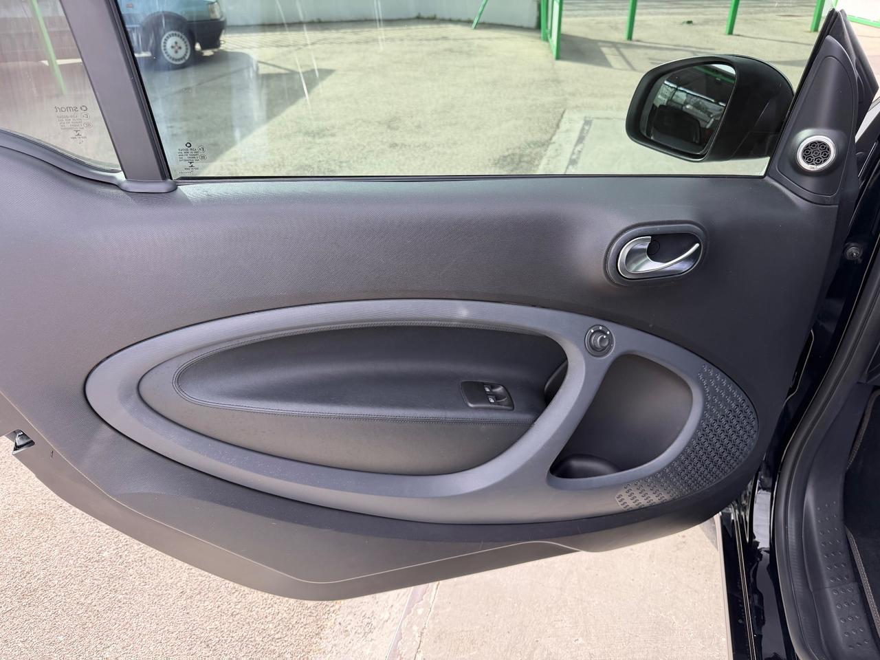 Smart ForTwo BRABUS 0.9 Turbo twinamic Xclusive