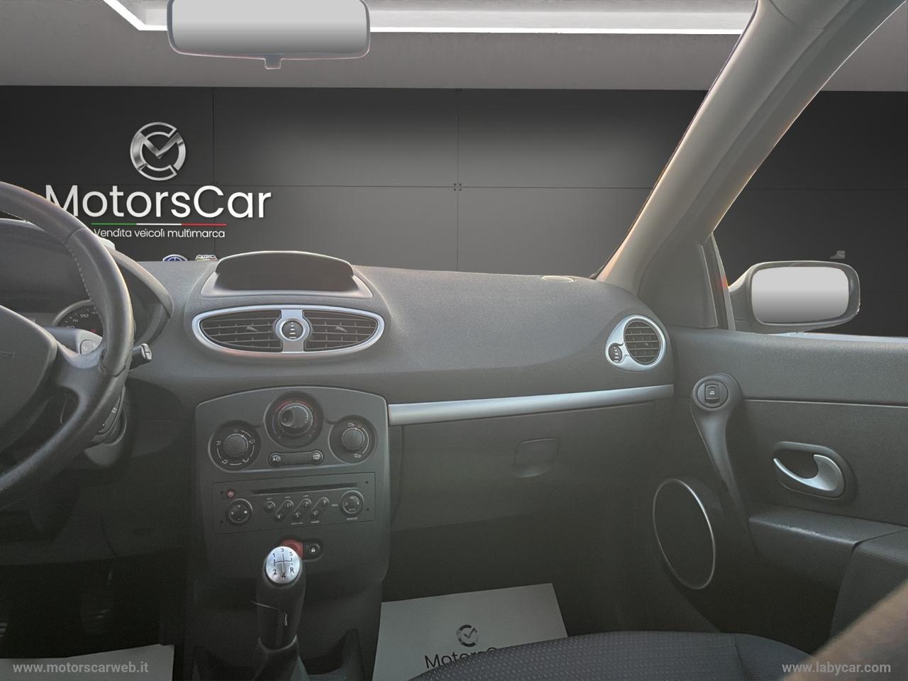 RENAULT Clio 1.2 TCE 100 CV SporTour Dynamique