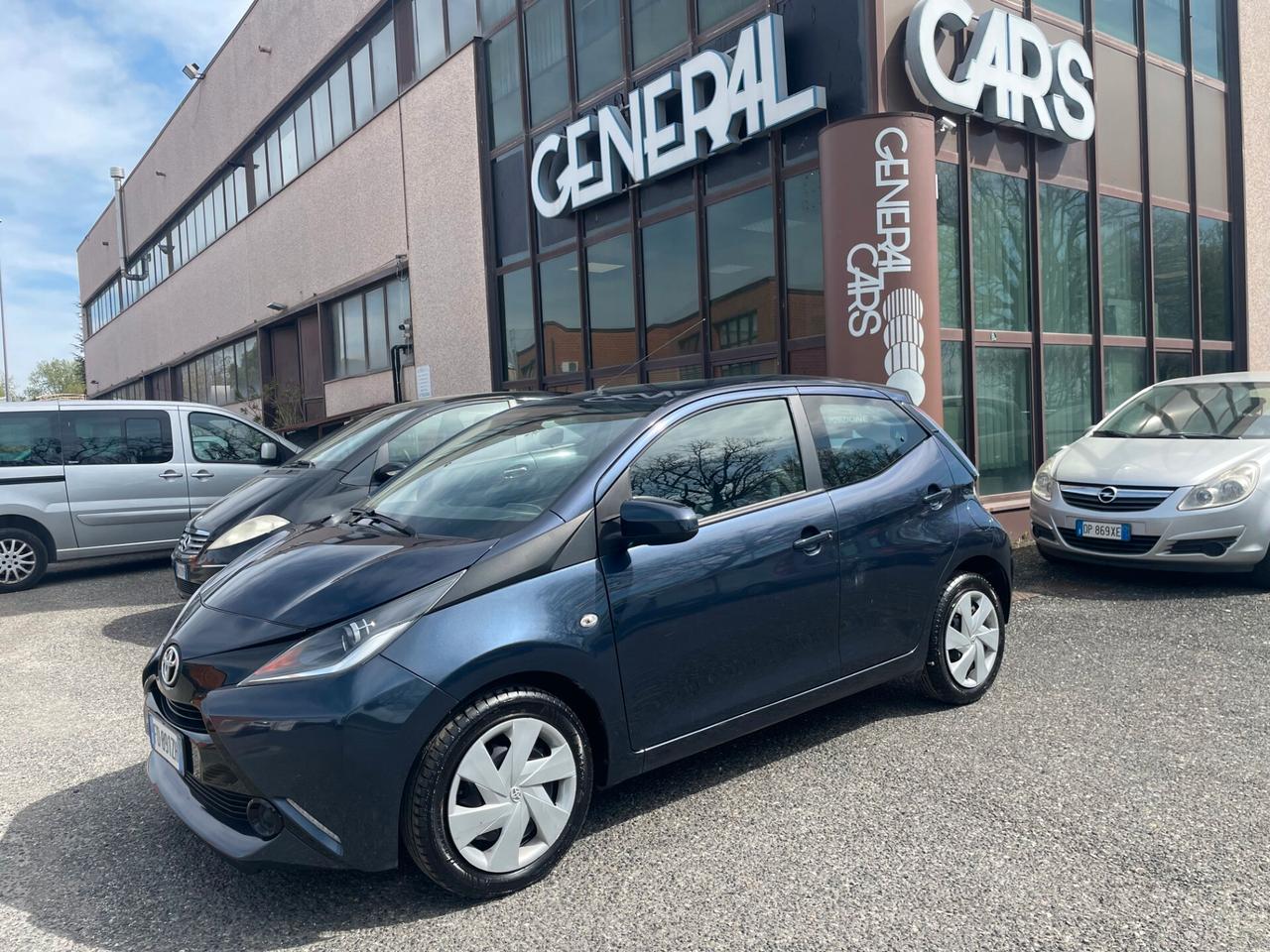 Toyota Aygo 1.0 VVT-i 69 CV 5 porte x-cool